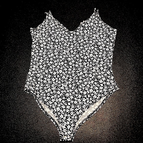 Sexy Spaghetti Strap Bodysuit - Picture 1 of 4